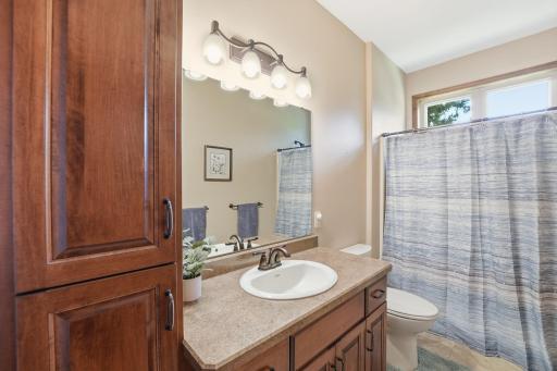1411 Karnis Drive NW, Alexandria, MN 56308