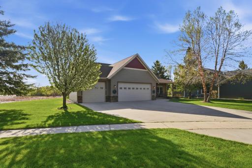 1411 Karnis Drive NW, Alexandria, MN 56308