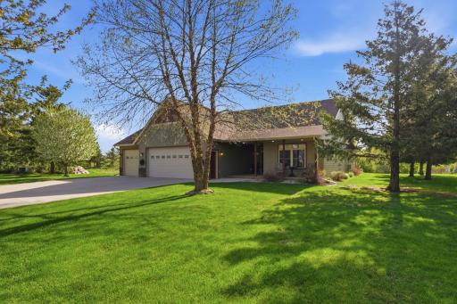 1411 Karnis Drive NW, Alexandria, MN 56308
