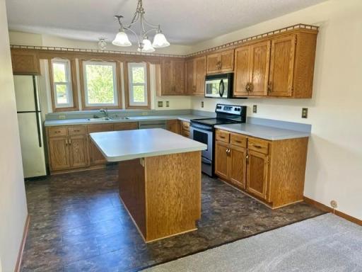 8751 212th Street Court N, Forest Lake, MN 55025