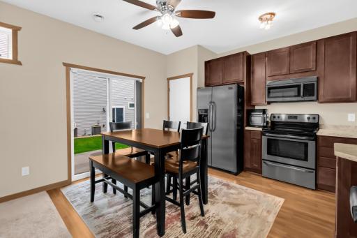 1283 County Road D Circle E, B, Saint Paul, MN 55109