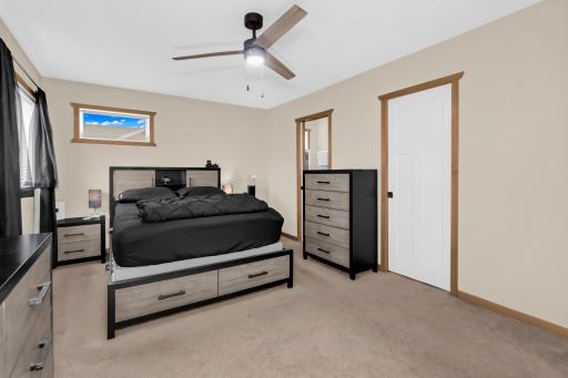 1283 County Road D Circle E, B, Saint Paul, MN 55109
