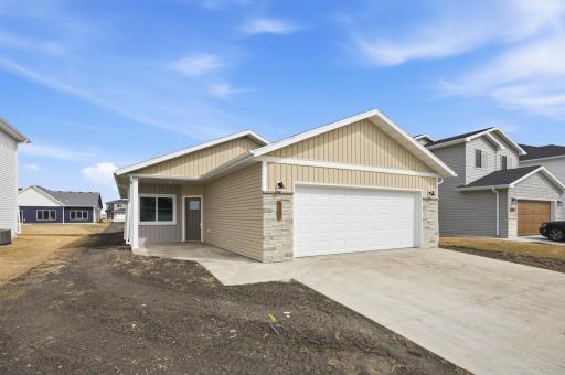 3842 Prairie Lane, Moorhead, MN 56560