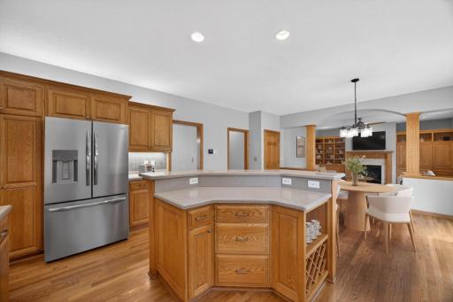 2937 Oakview Drive NE, Rochester, MN 55906
