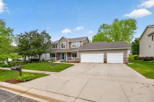 2937 Oakview Drive NE, Rochester, MN 55906