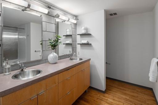 801 Washington Avenue N, 203, Minneapolis, MN 55401