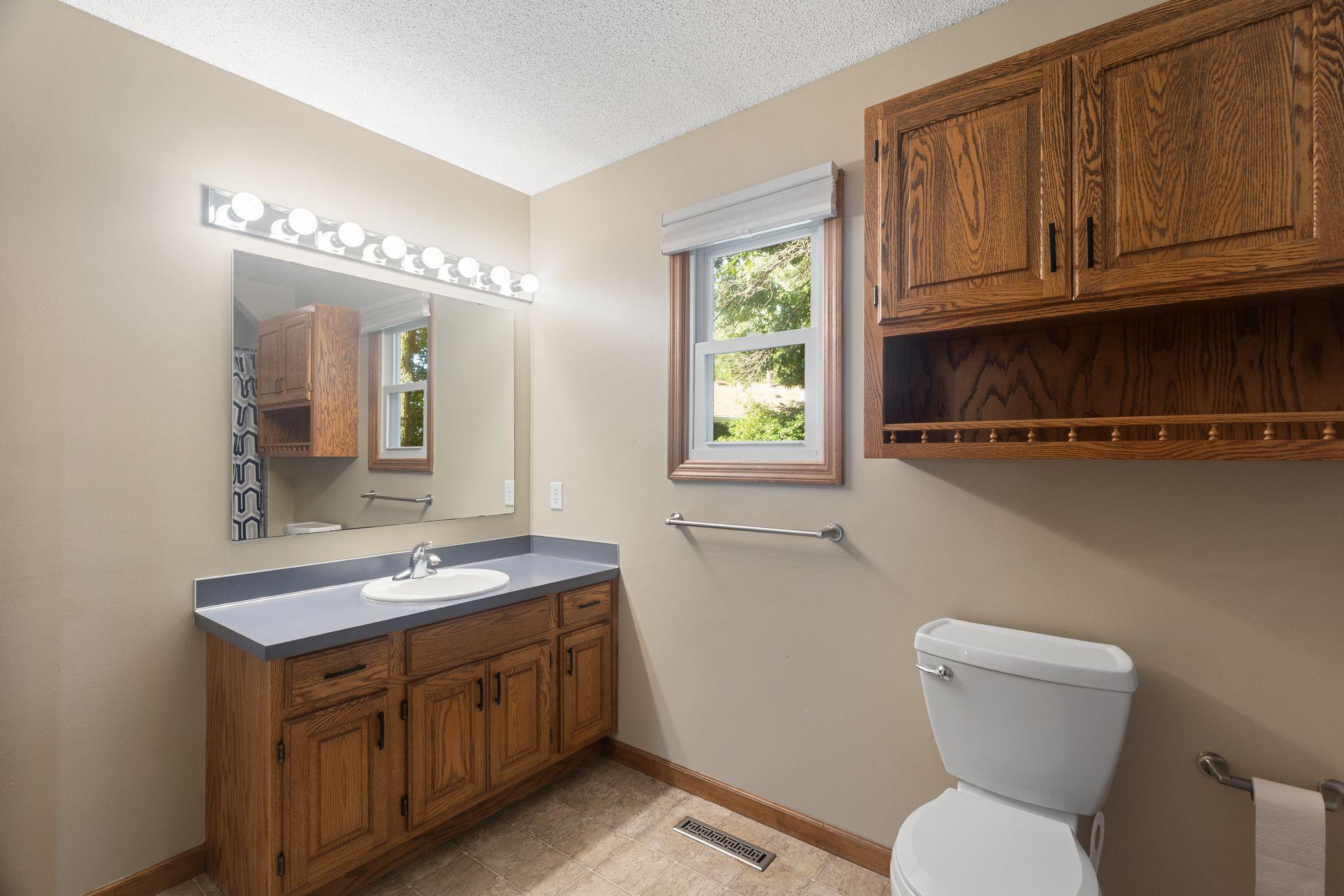 Upper level full bath