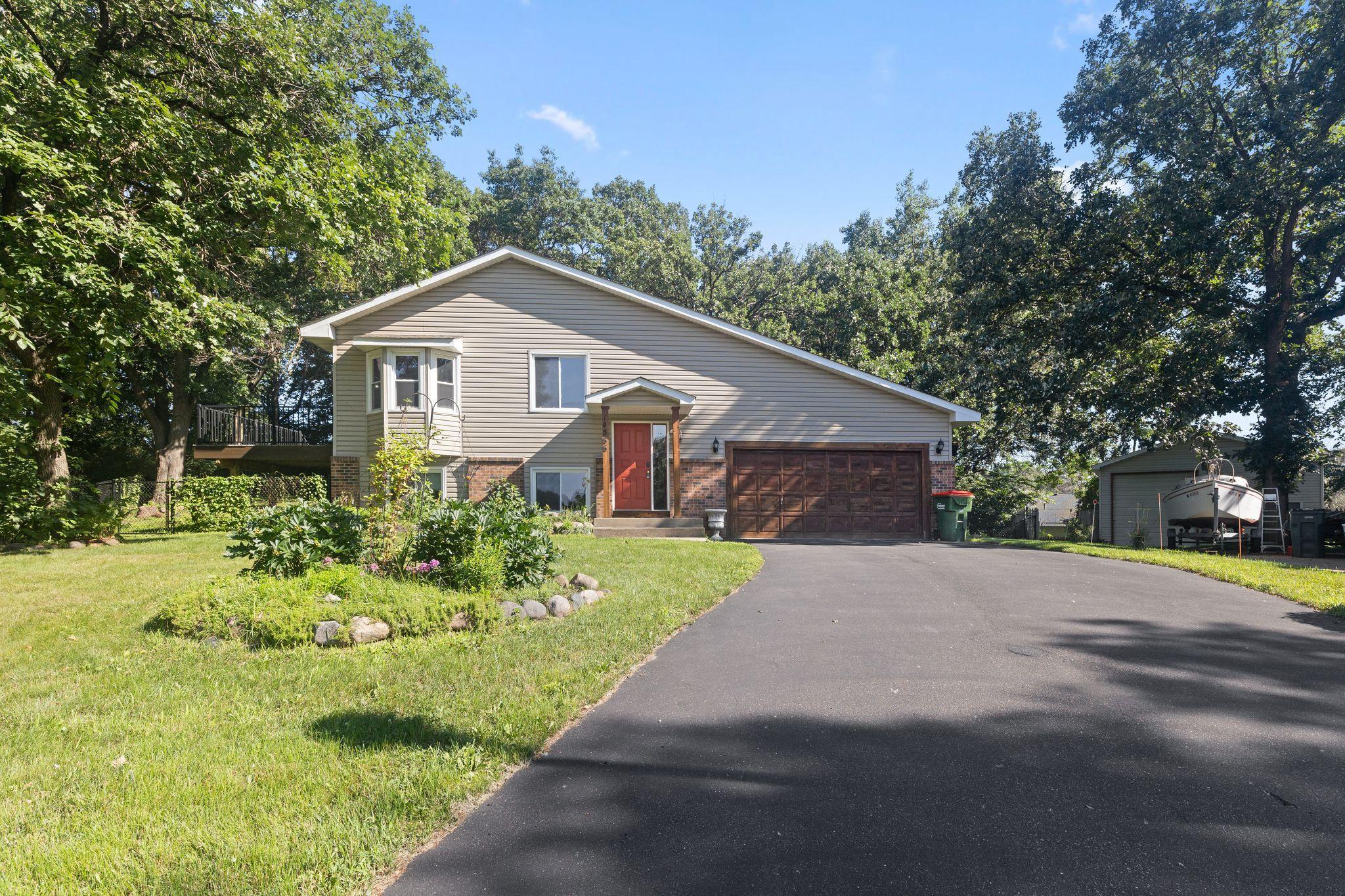Welcome to 14566 Kerry St NW!