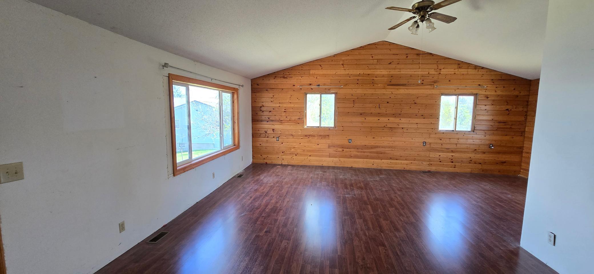 Upper.livingrm.jpg