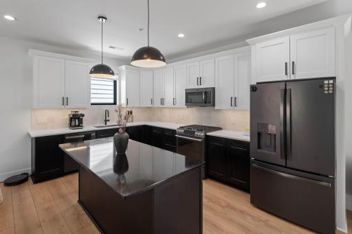 1735 3rd Street NE, Minneapolis, MN 55413