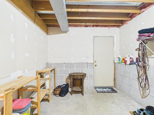 Plenty of storage in the laundry room