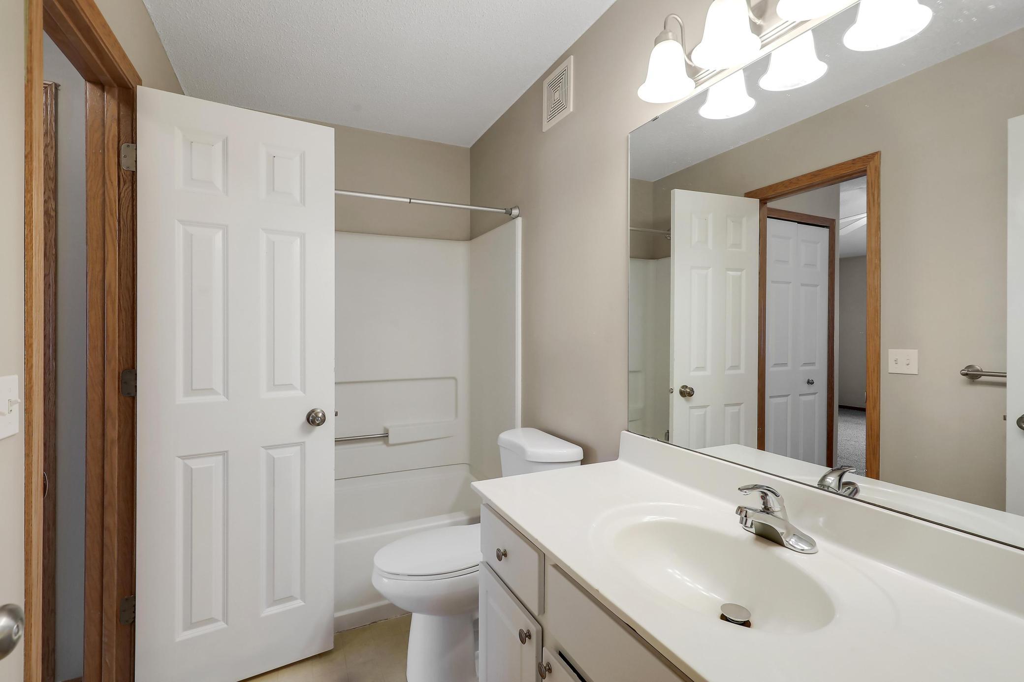 8710Photography-Web-Friendly-15981-Flotilla-Trail-Apple-Valley-MN-55124-55124-38.jpg