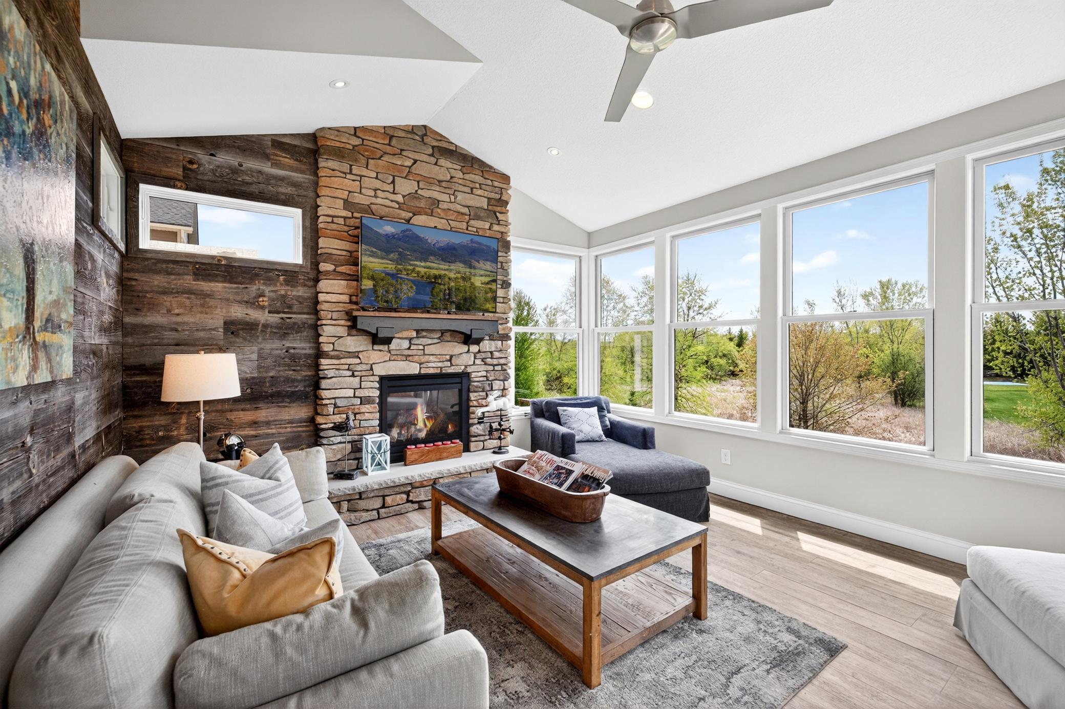 30 Sunroom 1 (1).jpg