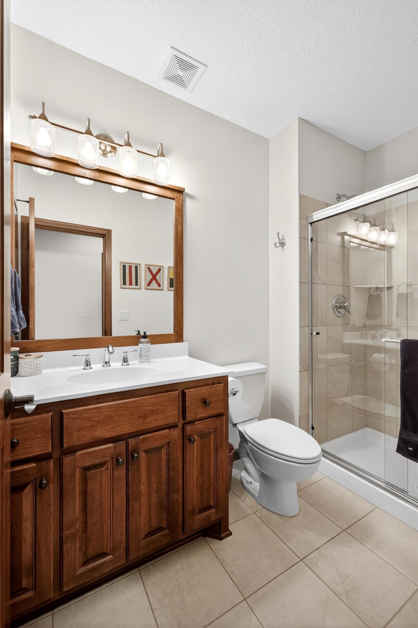 69 Lower Bathroom (1).jpg