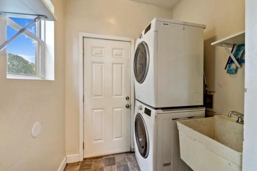 985 5th Street E, Saint Paul, MN 55106