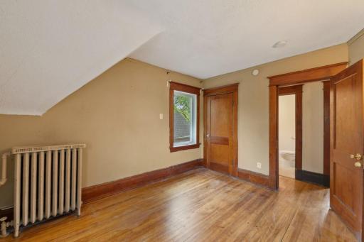 985 5th Street E, Saint Paul, MN 55106