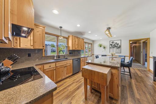 17 kitchen.jpg