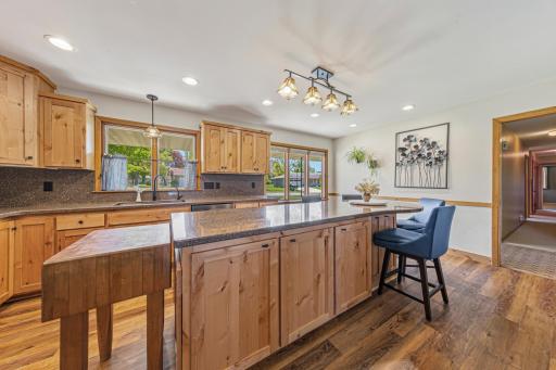 18 kitchen.jpg
