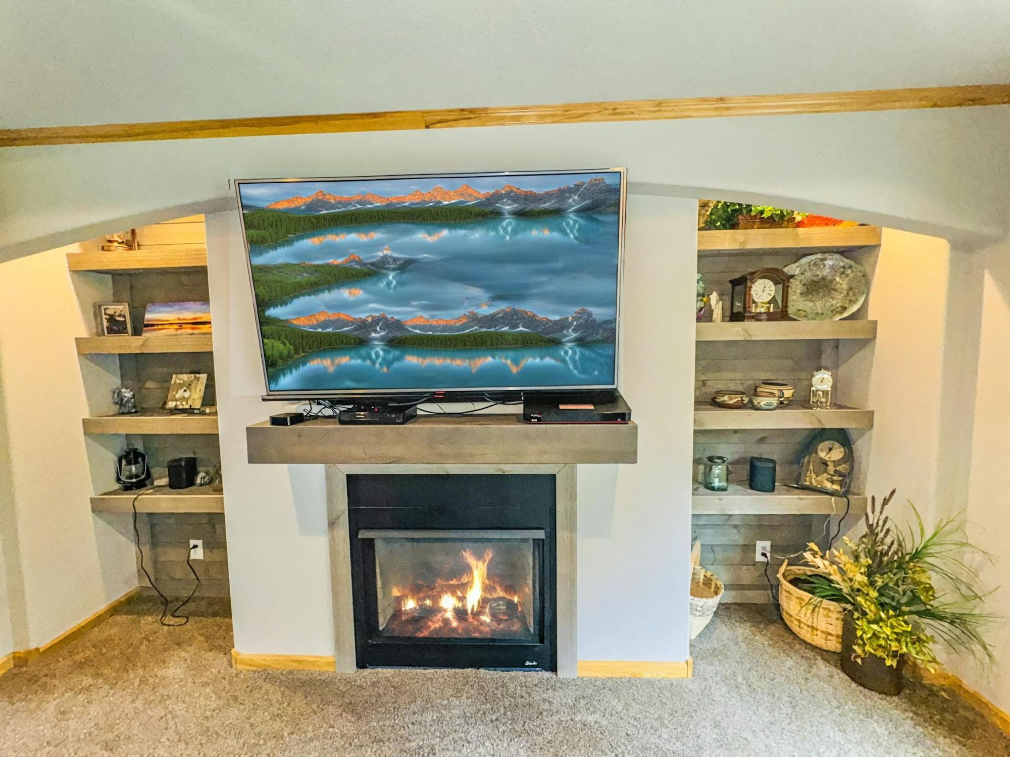 Family Room .jpg