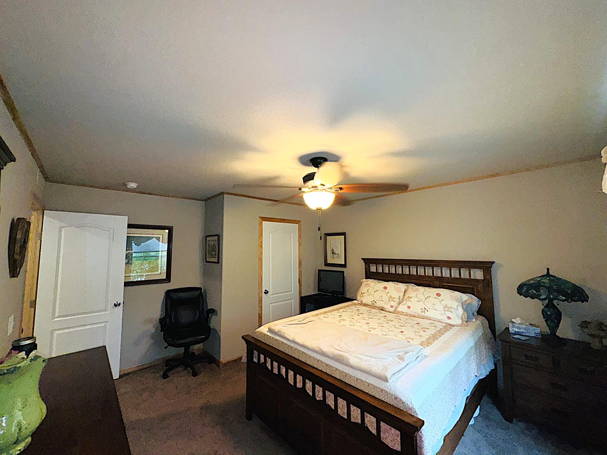 Bedroom 2.JPG