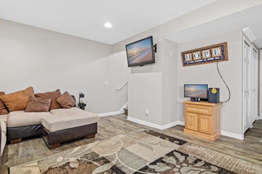 421 E Lake Street, Waconia, MN 55387