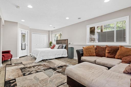 421 E Lake Street, Waconia, MN 55387
