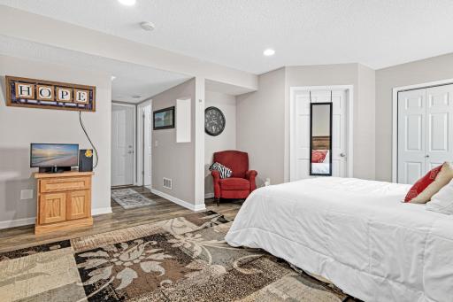 421 E Lake Street, Waconia, MN 55387