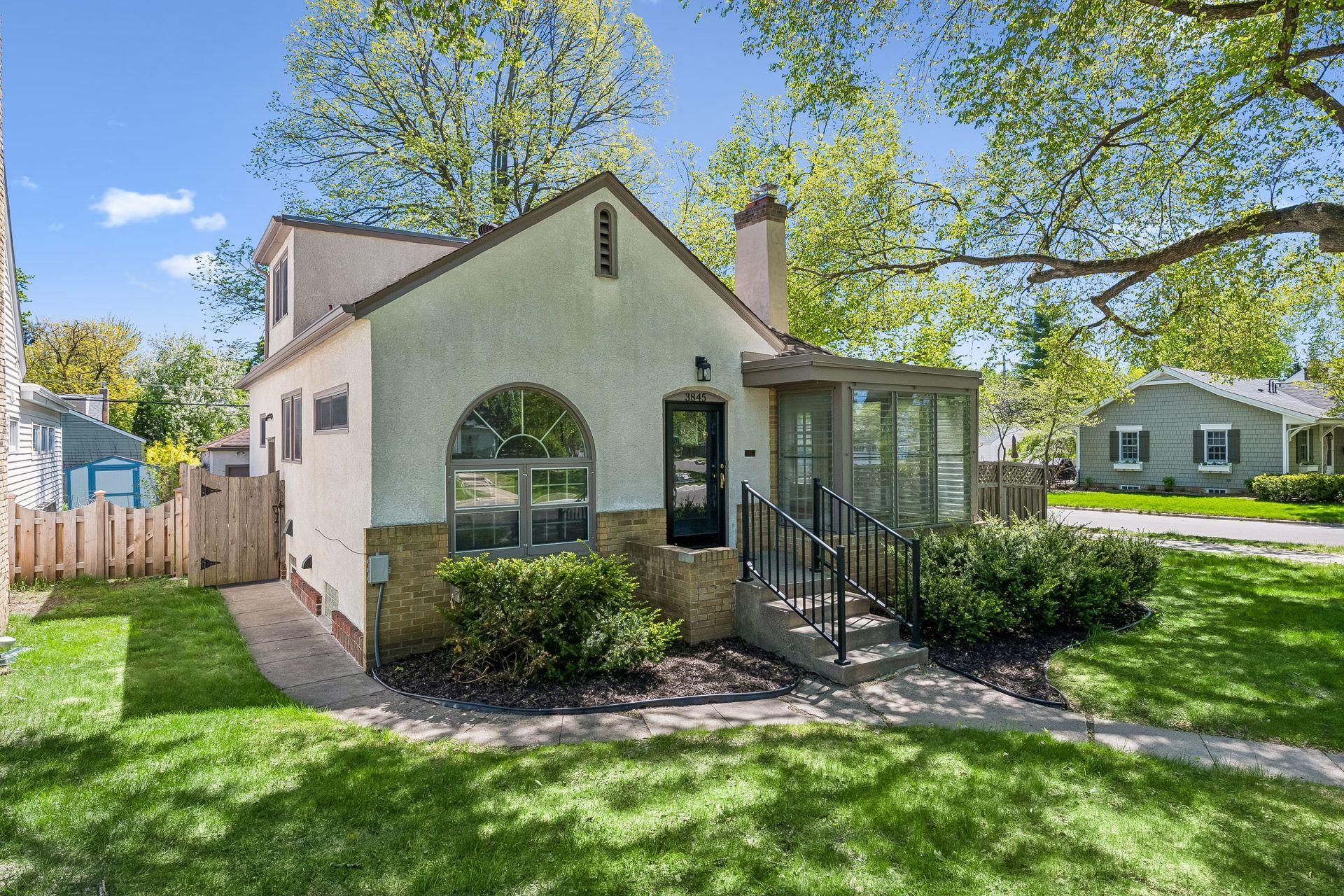 2 - Front of home.jpg