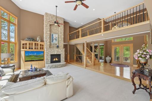18751 Knollwood Circle, Lakeville, MN 55044