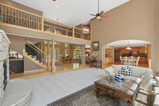 18751 Knollwood Circle, Lakeville, MN 55044