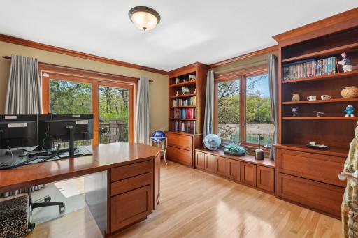 18751 Knollwood Circle, Lakeville, MN 55044