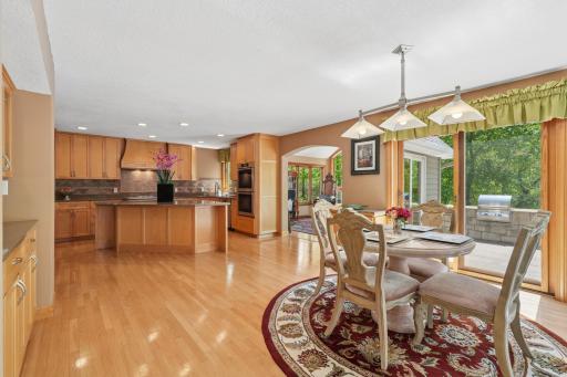 18751 Knollwood Circle, Lakeville, MN 55044
