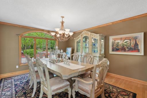 18751 Knollwood Circle, Lakeville, MN 55044