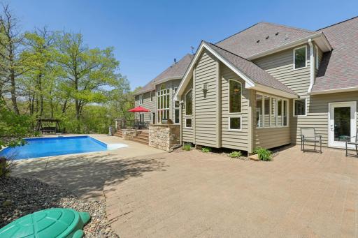 18751 Knollwood Circle, Lakeville, MN 55044
