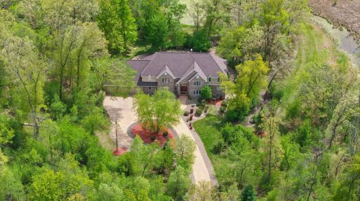 18751 Knollwood Circle, Lakeville, MN 55044