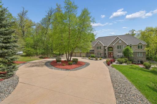 18751 Knollwood Circle, Lakeville, MN 55044