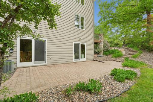 18751 Knollwood Circle, Lakeville, MN 55044