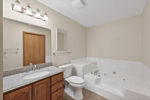 1756 Linden Cove, Saint Paul, MN 55110
