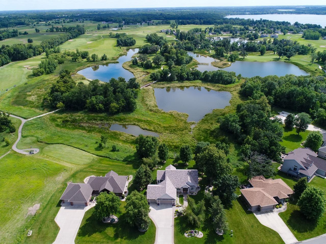 Stunning surroundings - Geneva Golf Club and ponds!
