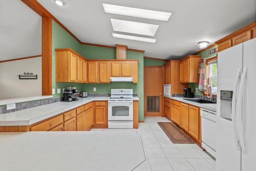 Look at all the counter space and cabinets.
