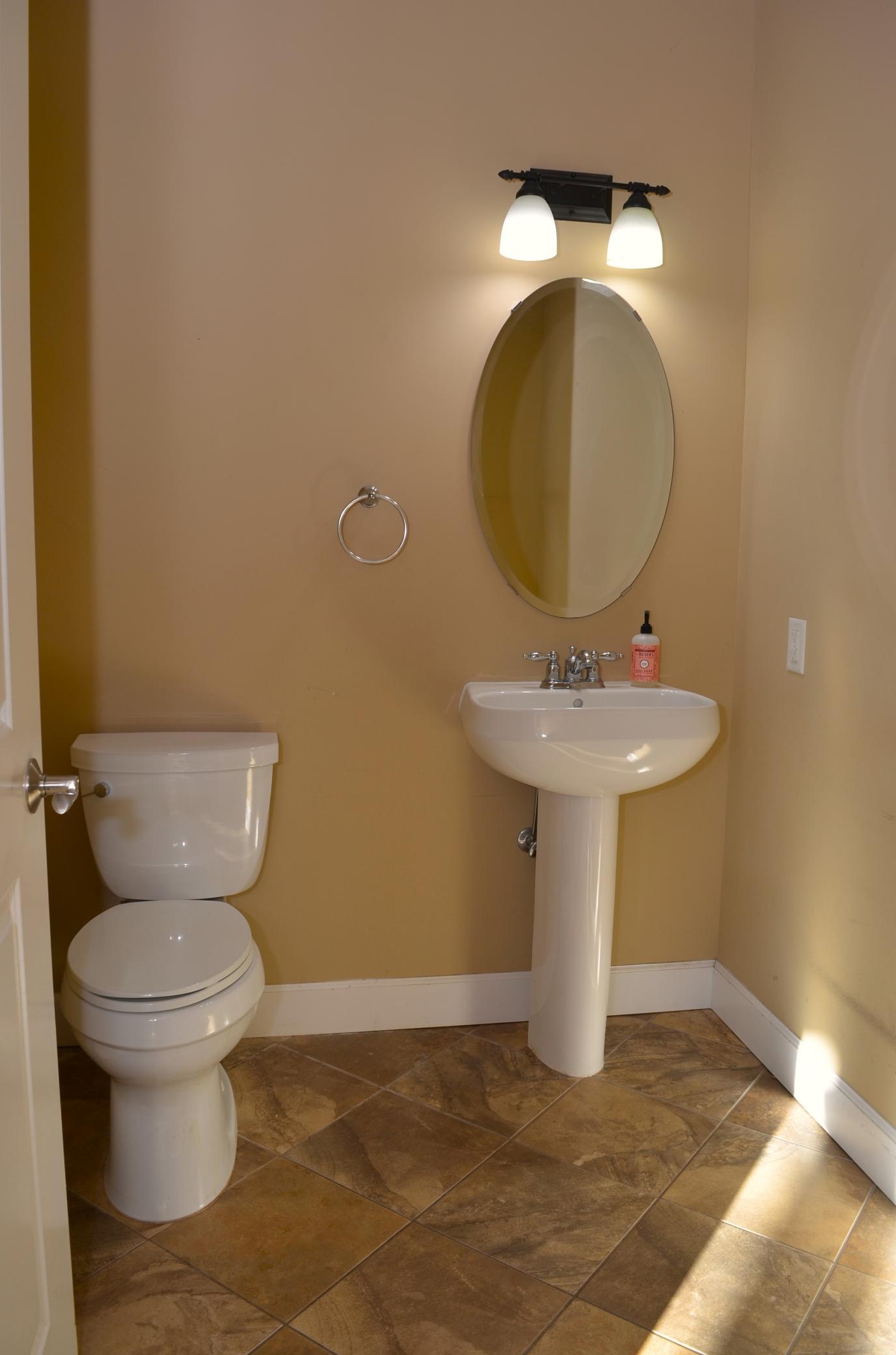 25 Guest bath