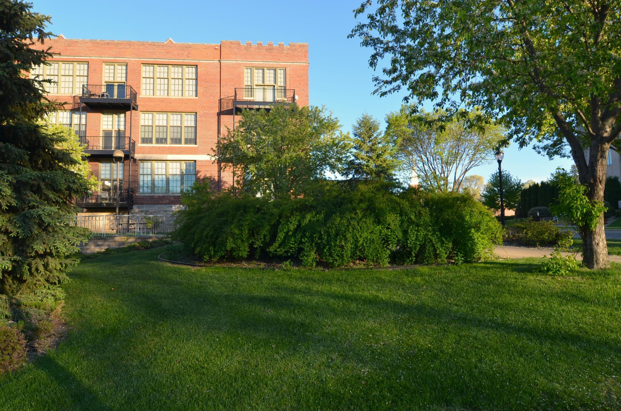 35 Side Yard Building