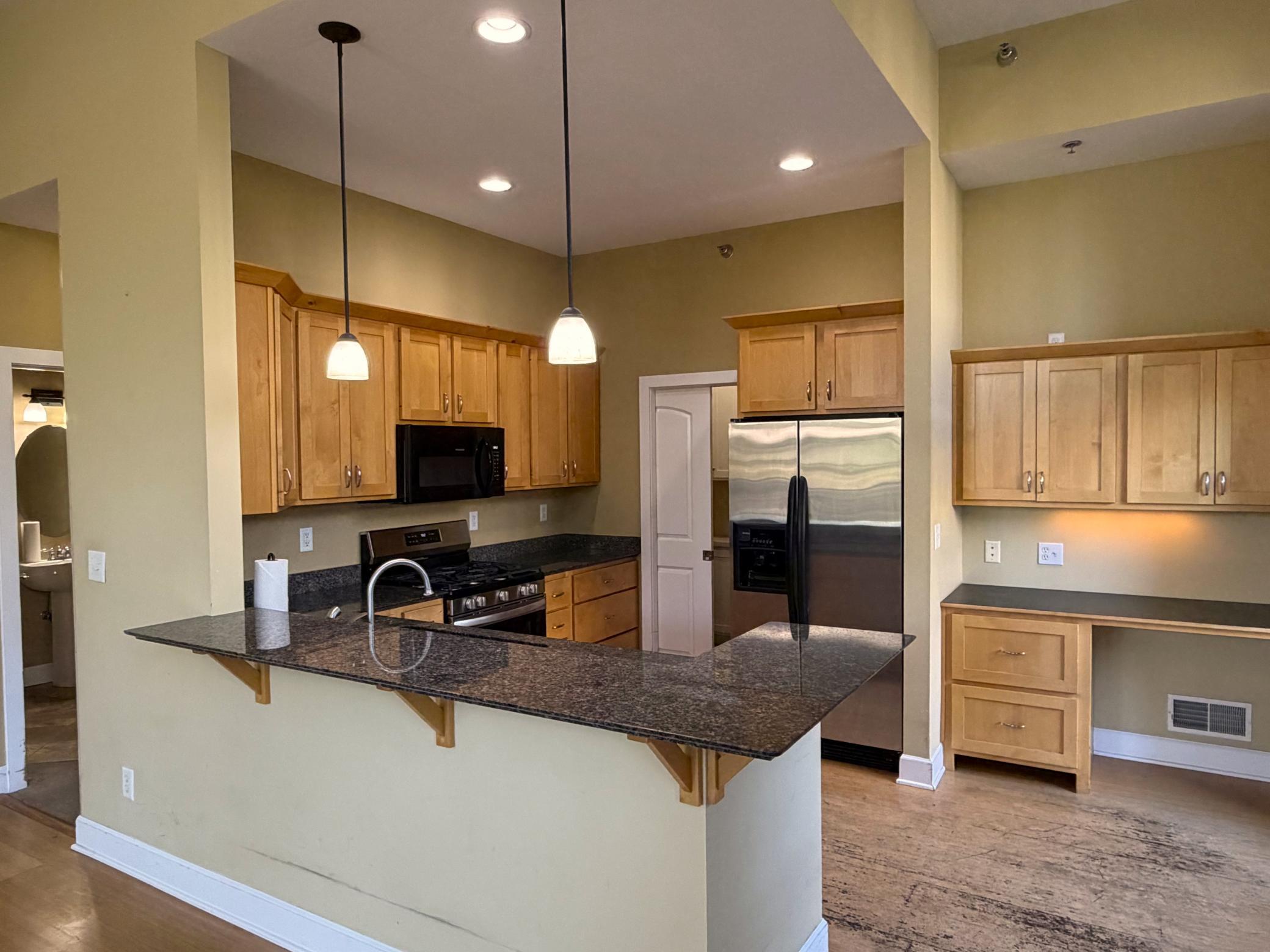39 Kitchen