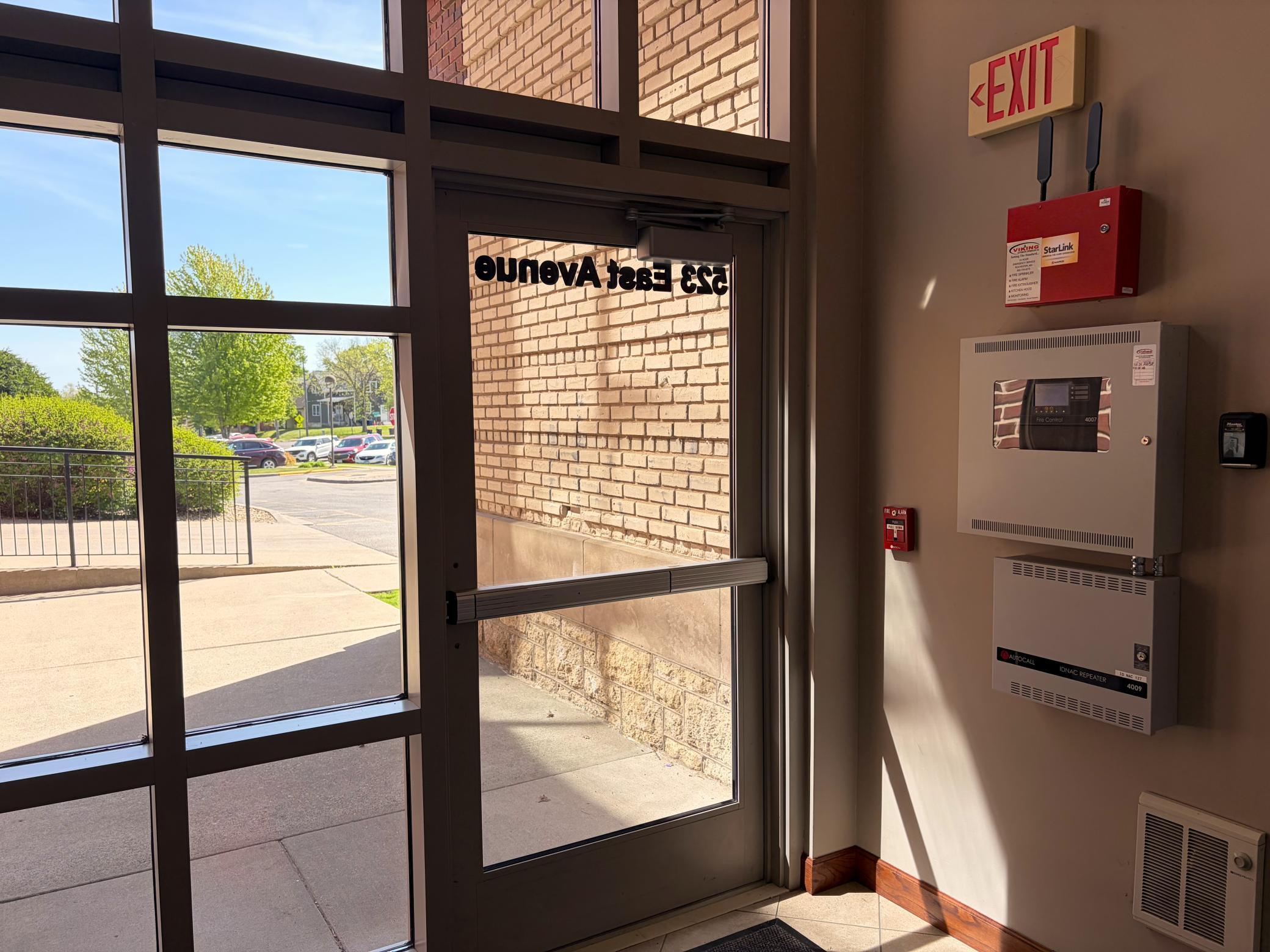 32 Main Entrance A2