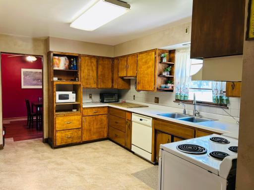 310 Oak Street, Clements, MN 56224