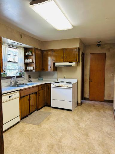 310 Oak Street, Clements, MN 56224