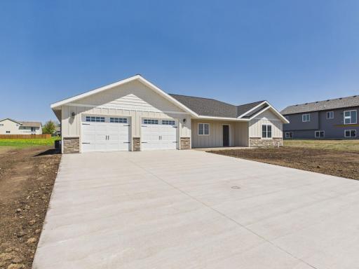 315 11th Street SE, Freeport, MN 56331