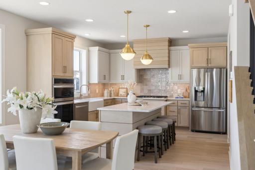 5003 Airlake Drive, Woodbury, MN 55129