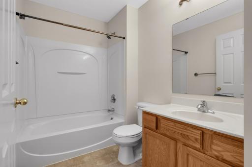 6869 Folkestone Road, 614, Apple Valley, MN 55124