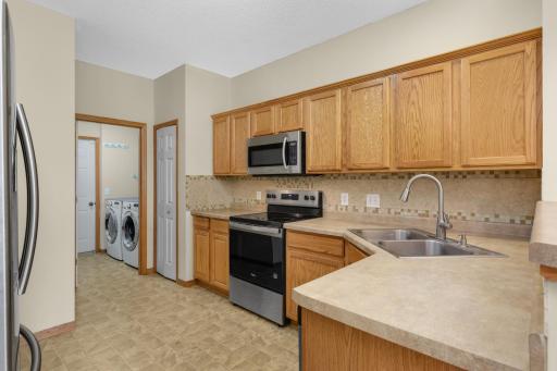 6869 Folkestone Road, 614, Apple Valley, MN 55124